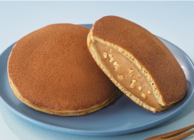Celebrate Mid-Autumn Festival with Paris Baguette's Full Moon Pancake