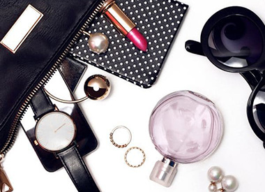 5 Must-Have Accessories for the Power Woman