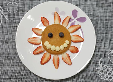 Pancake Food Art: DIY Fun With Your Kids!